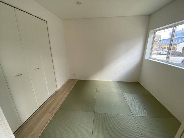 【いわき市小名浜南富岡　第1】　1号棟　※必ずもらえる選べるキャンペーン実施中！の和室|■□■和室の写真です■□■　
ご家族のお昼寝スペースとしても活躍しそうです。