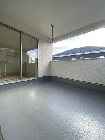 【いわき市小名浜南富岡　第1】　1号棟　※必ずもらえる選べるキャンペーン実施中！のバルコニー|■□■バルコニーの写真です■□■　お布団なども充分に干せる広さがございます。