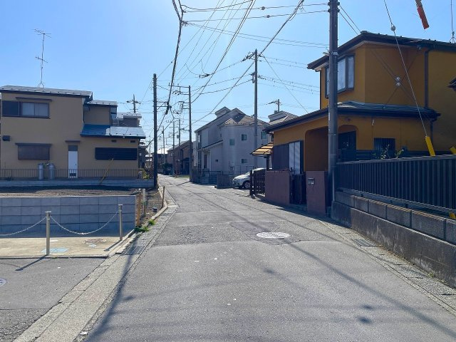 【前面道路含む現地写真】 | ◇◆寒川町小谷1丁目 売地 全2区画【NO,2】◆◇ | 幹線道路沿いではないので交通量もさほど多くなく住みやすい住環境です。