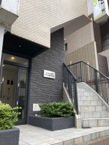 PINE SEA TSUDANUMAのエントランス