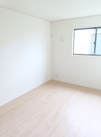 筑西市二木成　第2　3号棟の洋室