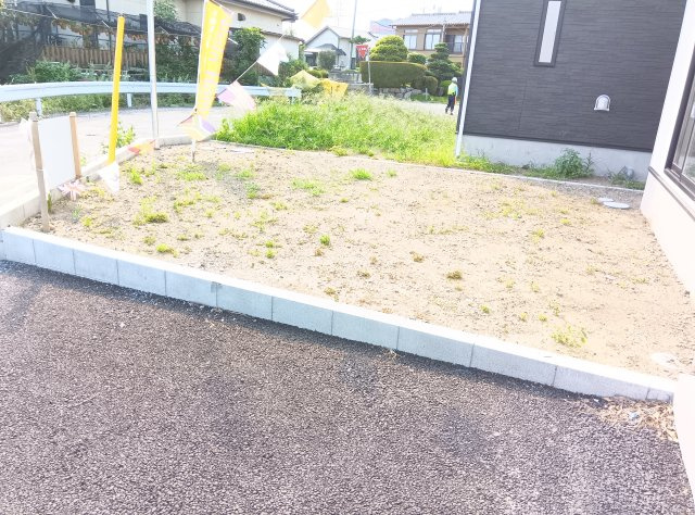 筑西市二木成　第2　1号棟の庭