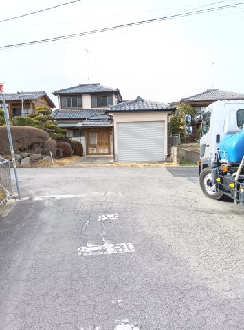 筑西市二木成　第2　1号棟の前面道路含む現地写真