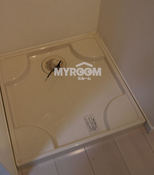 シャンブル東新宿の設備|室内洗濯機置場★（同一仕様写真）