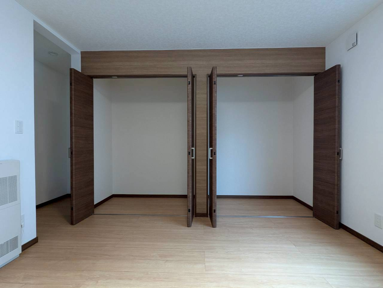 【オープンハウス開催！！3月7日・8日の2日間！】釧路町若葉4丁目　フルリノベーション済中古住宅の居間・リビング