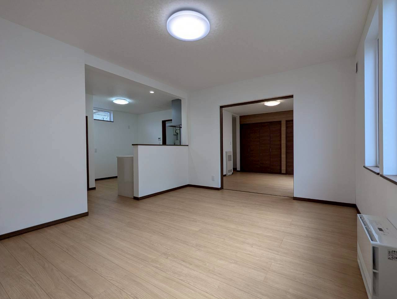 【オープンハウス開催！！3月7日・8日の2日間！】釧路町若葉4丁目　フルリノベーション済中古住宅の前面道路含む現地写真