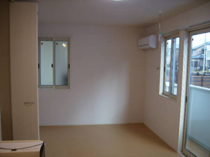 ヴィラージュ　ミタ　B棟の居間・リビング