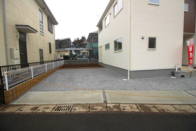 野木町若林　第２の駐車場|ゆとりのある広さでお車の駐車もスムーズ！来客時にも対応しやすい使い勝手の良いスペースになっています。