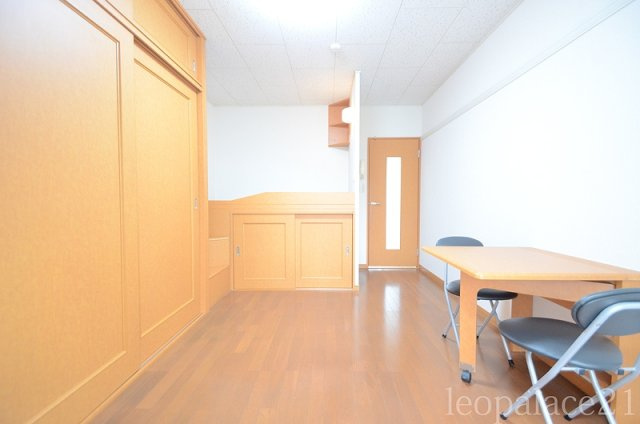 レオパレスＦｒｉｅｎｄｓⅡの居間・リビング|備品や設備仕様は号室等により異なります現地をご確認下さい。