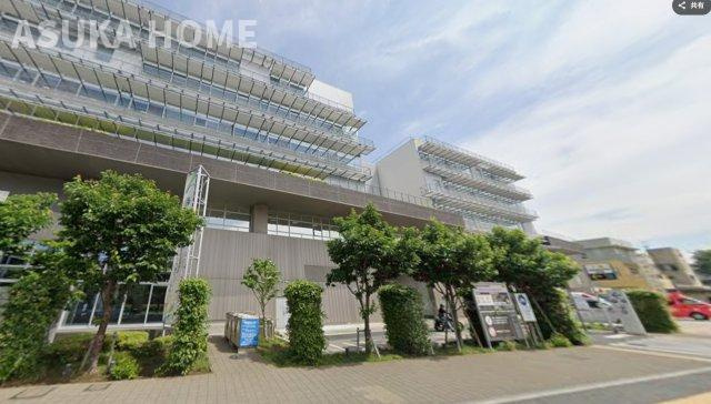 港南区東永谷1丁目の周辺|近隣にあると大変便利な徒歩圏の場所にある港南区役所です。