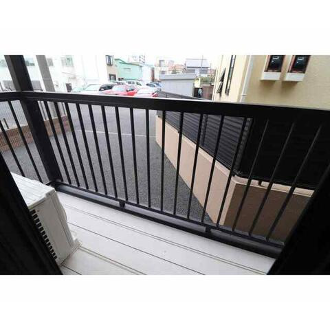 ライズ新杉田のバルコニー