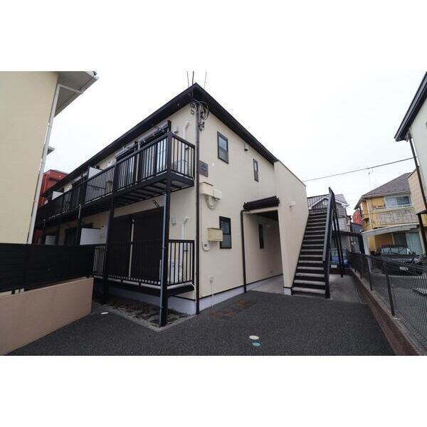 ライズ新杉田の外観