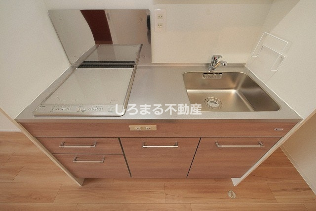 セレニテ本町東リアンのキッチン