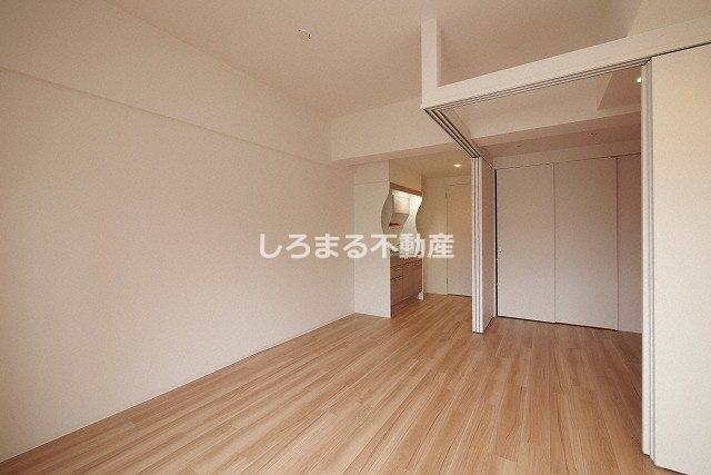 セレニテ本町東リアンの居間・リビング