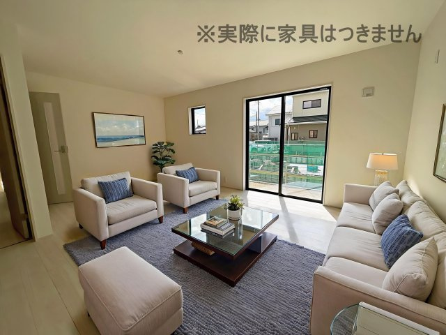新築戸建・新築建売　いわき市泉玉露1丁目1期　の居間・リビング|画像はバーチャルホームステージングの加工による演出で、実際の家具は付きません。