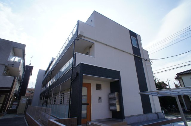 さいたま市南区文蔵２丁目の賃貸マンションのエントランス