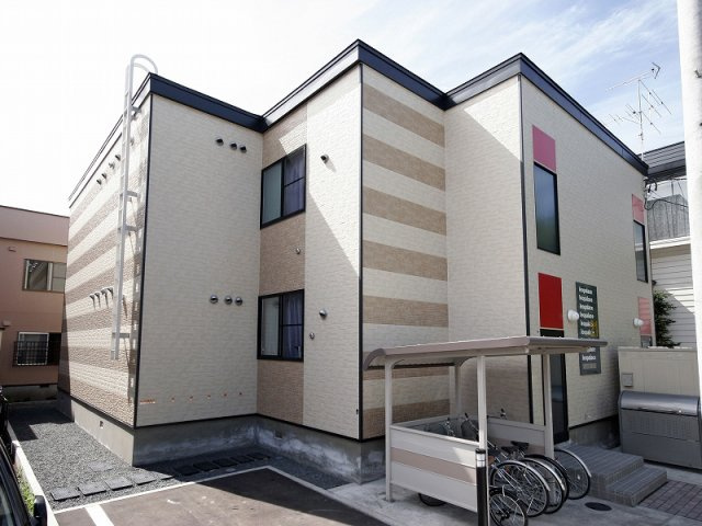 レオパレス白樺　Ⅱの外観