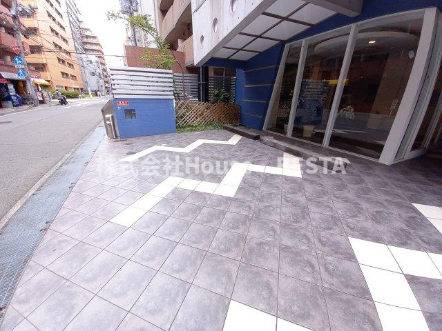 エル。トスト神戸の駐車場