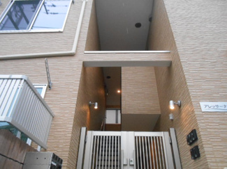 【エントランス】 | アレッサーナ白楽