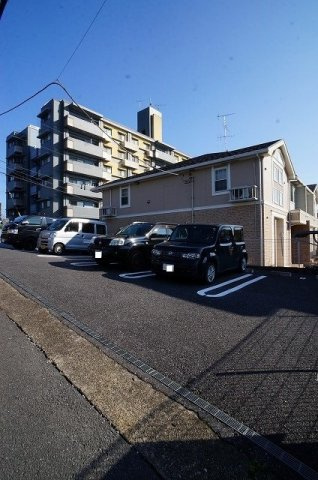 エスプワールの駐車場