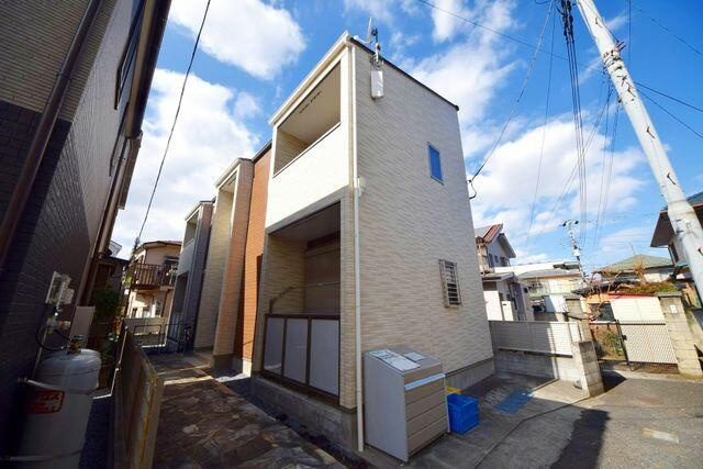足立区本木西町のアパートの画像