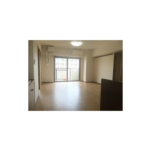 藤沢市湘南台２丁目の賃貸マンションの居間・リビング|使いやすいリビングになります♪