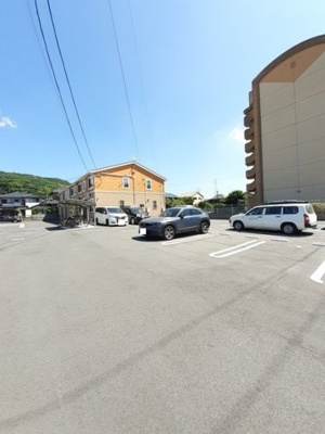 【駐車場】 | グリッタープレイス　翠