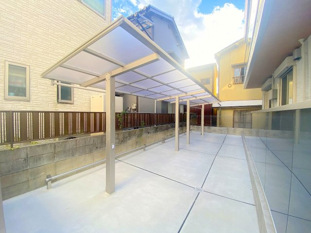 【その他共用部分】 | オリーブ東雲本町 | 駐輪場には屋根がついており雨の日も困りません。