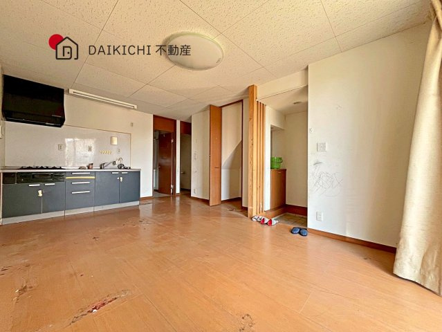 【居間・リビング】 | 鴻巣市天神5丁目　中古戸建　