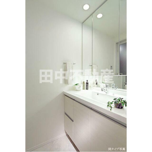 コンフォリア赤坂の洗面所