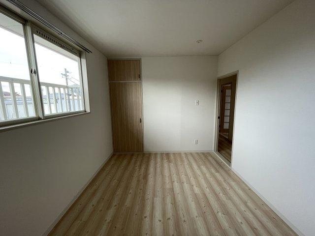 ヴィレッヂローデンⅠ・Ⅱの寝室|ゆとりの広さです