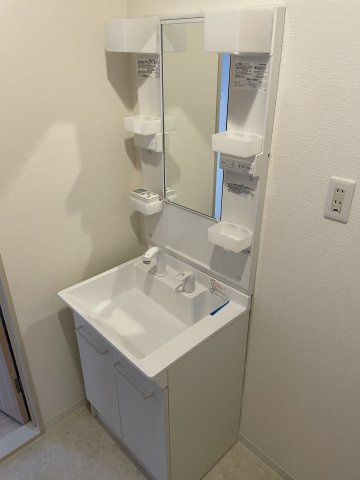 ヴィレッヂローデンⅠ・Ⅱの独立洗面台|独立洗面化粧台が付いています