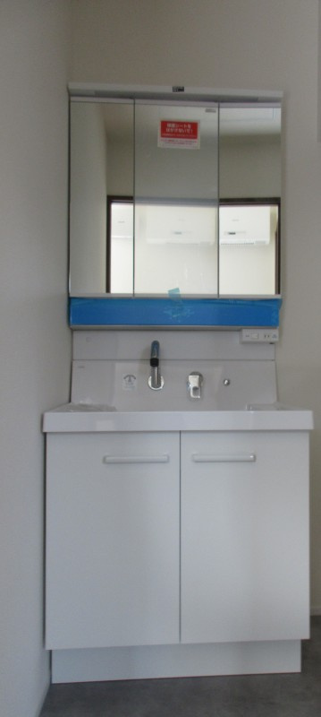 エレガンスプラスⅢの洗面所|明るい洗面所です