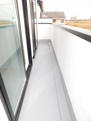 名古屋市中川区下之一色町字操出の新築一戸建のバルコニー|◇バルコニー◇　　陽当り良好なワイドバルコニー♪　洋室２部屋から出入りできます！