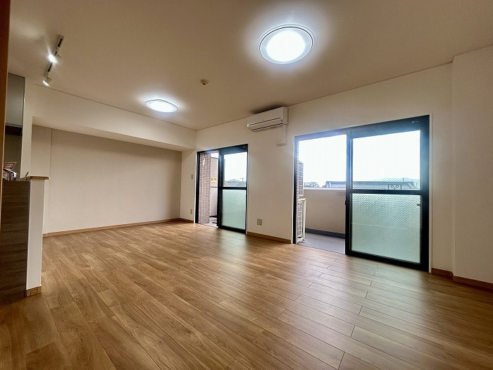 スプレンド保免の居間・リビング