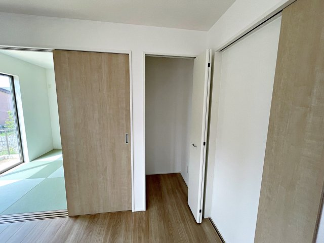 新築戸建・新築建売　郡山市大槻町字室ノ木　朝日が丘小・第七中の収納|リビング収納は日用品やお掃除道具などをスッキリ収納！