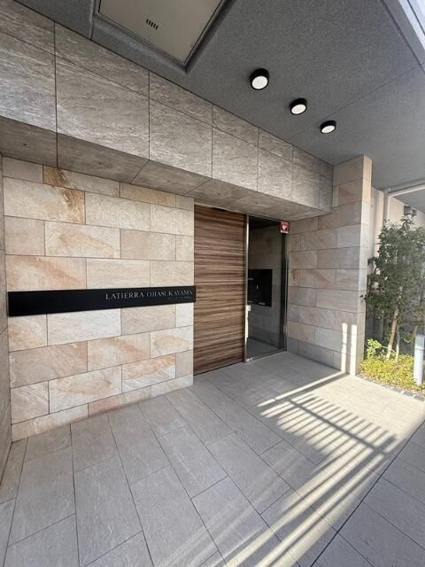 ラティエラ王子飛鳥山のエントランス