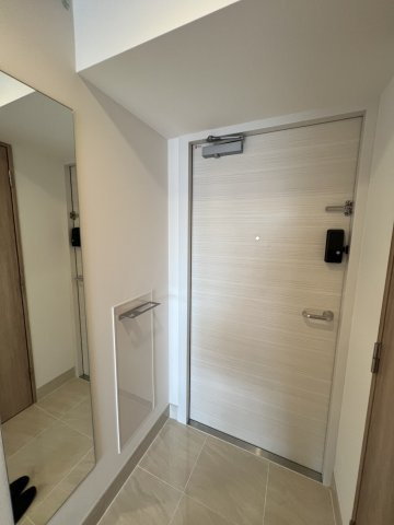 姿見付きの玄関です！