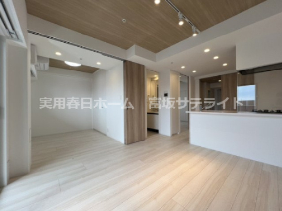 約10帖あるリビングです！