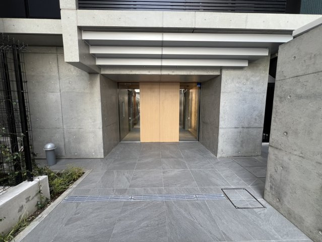 【エントランス】