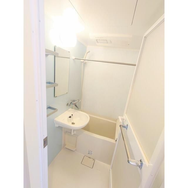 ピースコート池袋の浴室