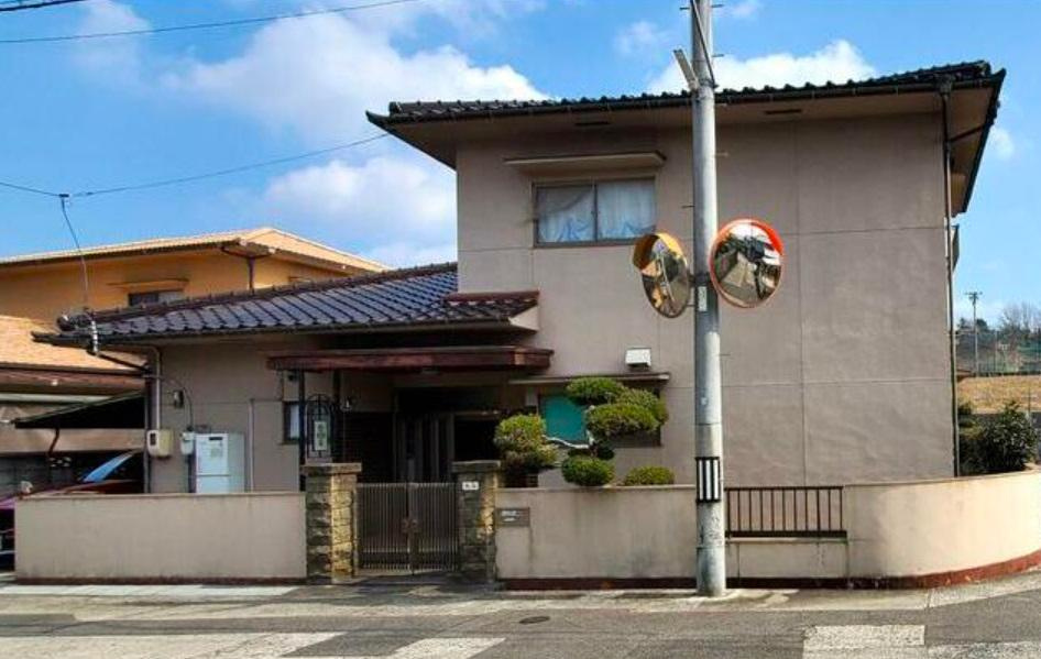 尾道市栗原町の中古一戸建