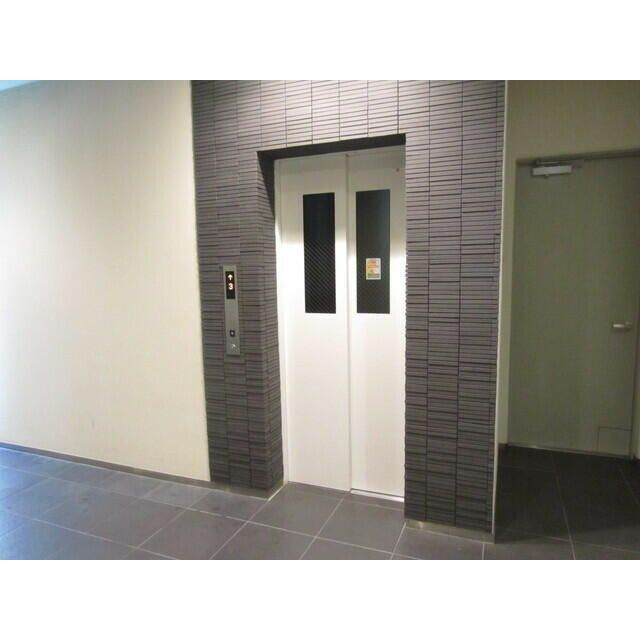 コンフォリア池袋ＤＥＵＸのエントランス