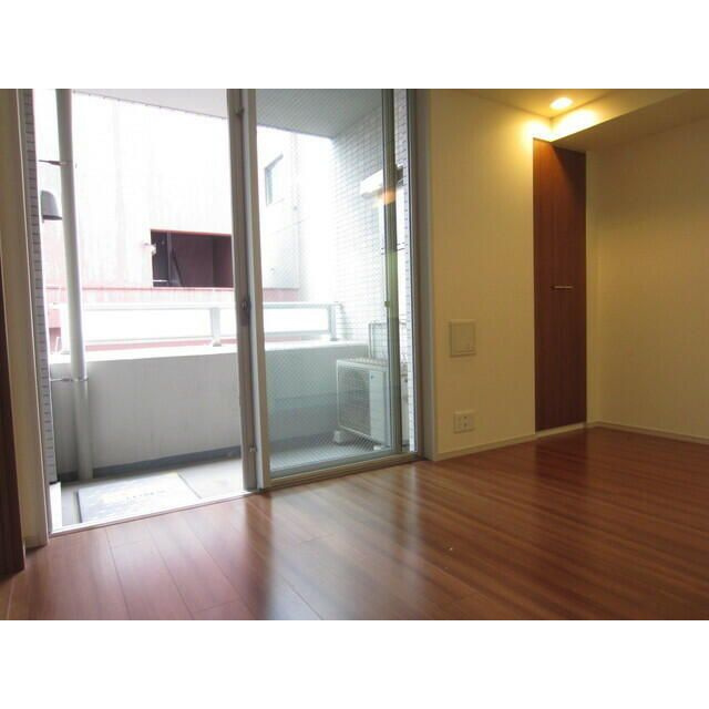 コンフォリア池袋ＤＥＵＸの居間・リビング