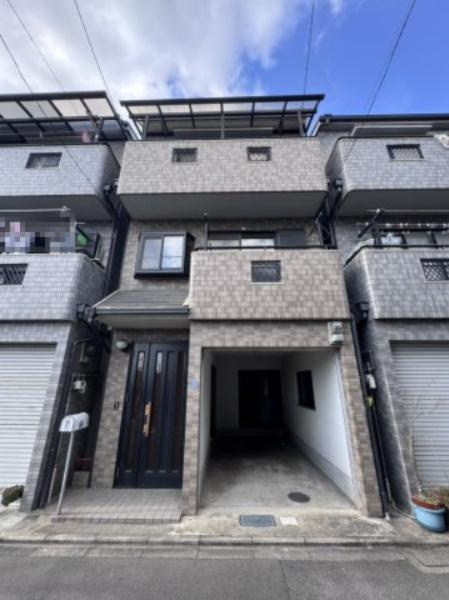 八雲東町2丁目　中古一戸建ての外観|新しい生活にいかがでしょうか？外観はお住まいの顔になります。こだわりたいポイントですね。外壁塗装や屋根塗装のご相談も承っております。
■現地内覧・資金計画相談・住宅ローン相談もお問合せ受付中■