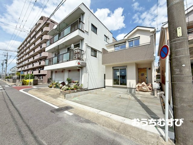 名古屋市守山区苗代2丁目(全1棟)の前面道路含む現地写真