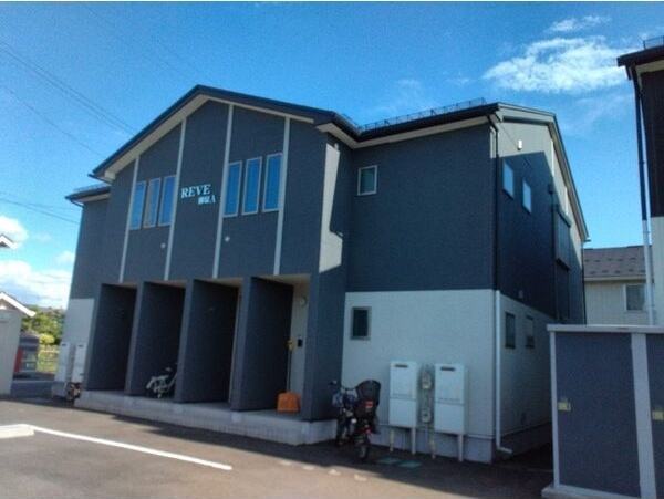 レーヴ柳原A棟の外観