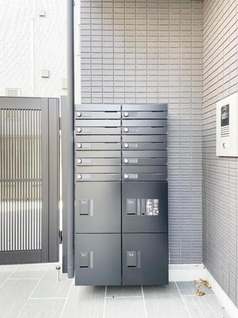 メイクスミニ新宿落合のエントランス