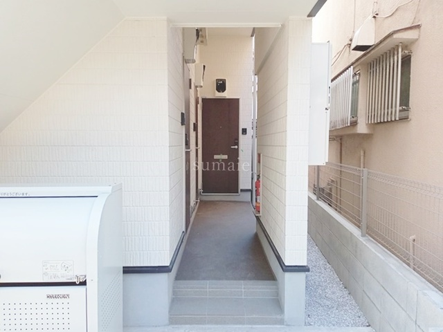 ハーモニーテラス赤羽イーストのエントランス|こちらが入口です☆