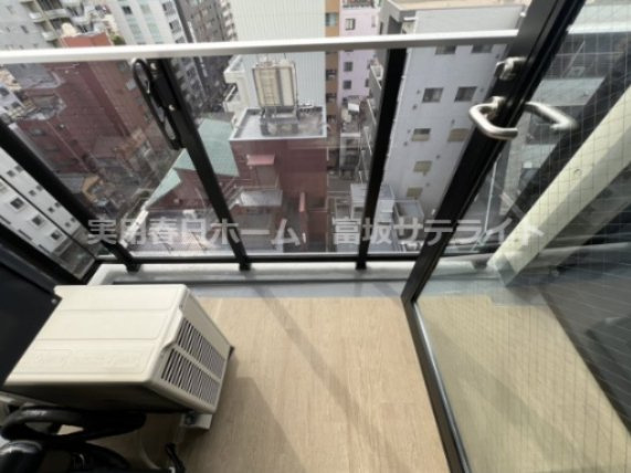 日差しの入りやすいバルコニーです！